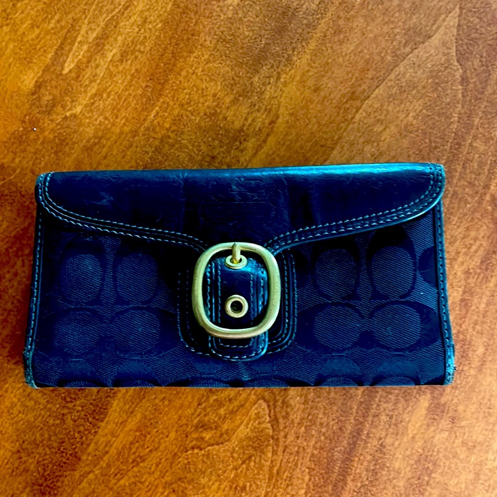 Coach Wallet (Genuine)